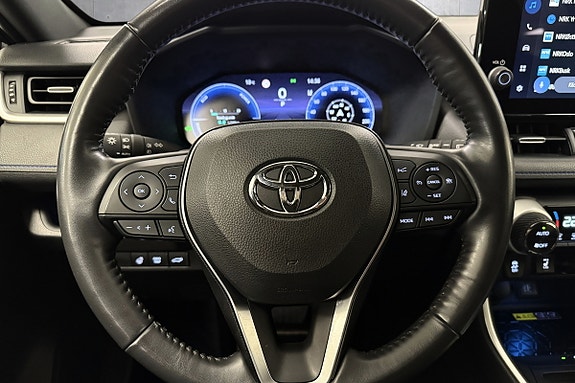 Toyota RAV4 16 of 28