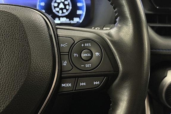 Toyota RAV4 18 of 28
