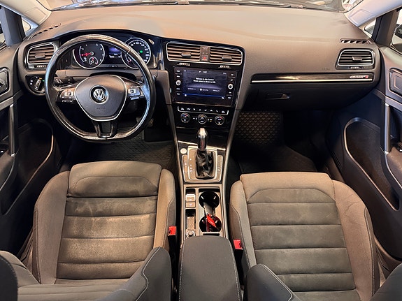 Volkswagen Golf VII 20 of 30