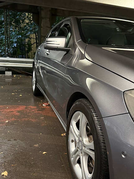 Mercedes-Benz A180 4 of 21
