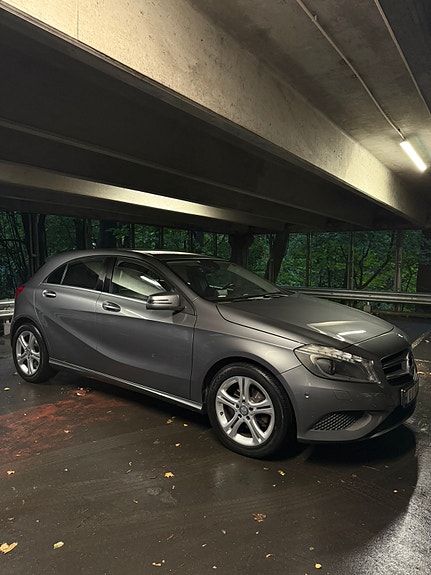 Mercedes-Benz A180 3 of 21