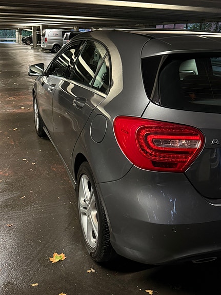Mercedes-Benz A180 10 of 21