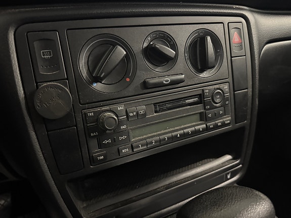 Volkswagen Passat 26 of 30