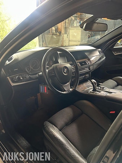 BMW 5-Serie 9 of 13