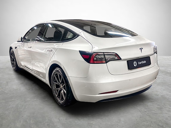 Tesla Model 3 3 of 24