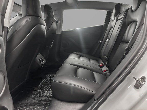 Tesla Model 3 17 of 24