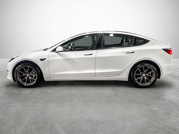 Tesla Model 3 2 of 24