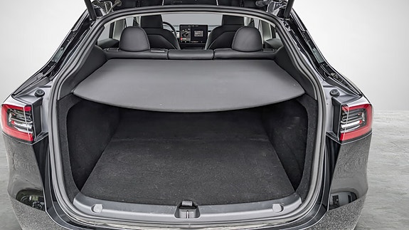 Tesla Model Y 20 of 23