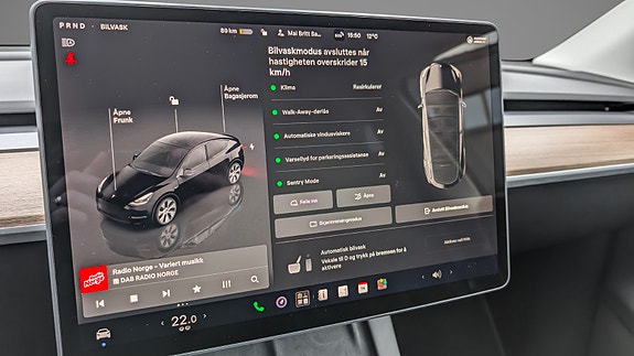 Tesla Model Y 12 of 23