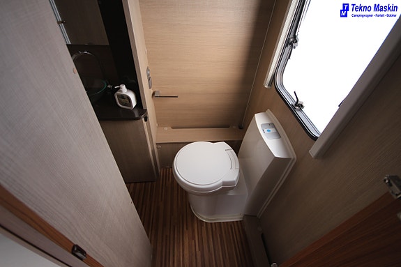 Adria 643 UT 9 of 16