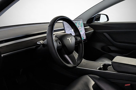 Tesla Model 3 10 of 27