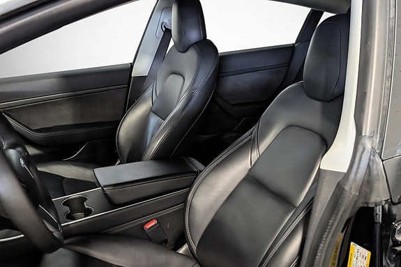Tesla Model 3 11 of 27