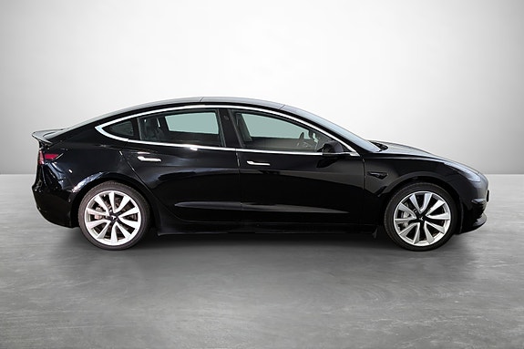 Tesla Model 3 8 of 27
