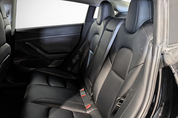 Tesla Model 3 20 of 27