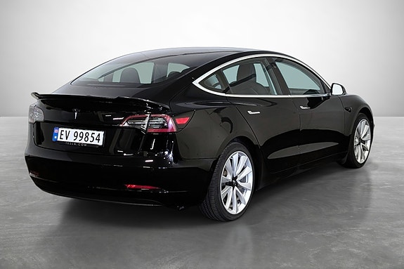Tesla Model 3 9 of 27