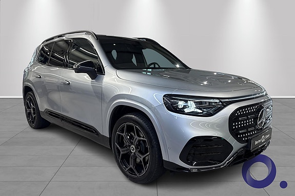 Mercedes-Benz GLB35 8 of 30