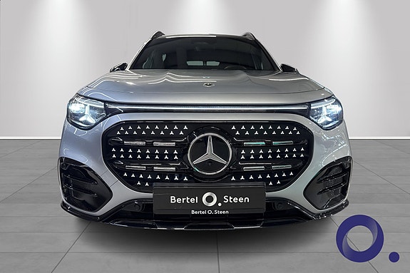 Mercedes-Benz GLB35 9 of 30