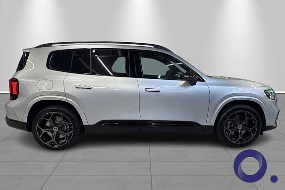 Mercedes-Benz GLB35 7 of 30