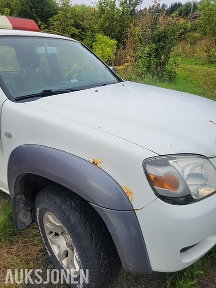 Mazda BT-50 2 of 10