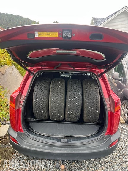 Toyota RAV4 15 of 18