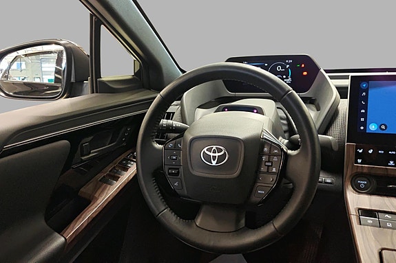 Toyota bZ4X 16 of 30