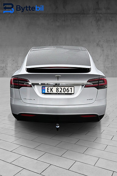 Tesla Model X 3 of 14