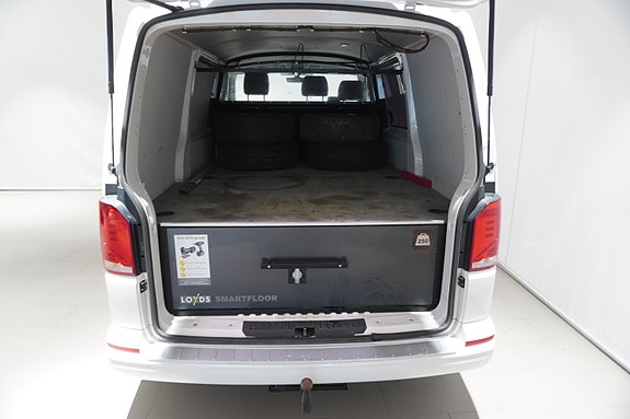 Volkswagen Transporter 10 of 24