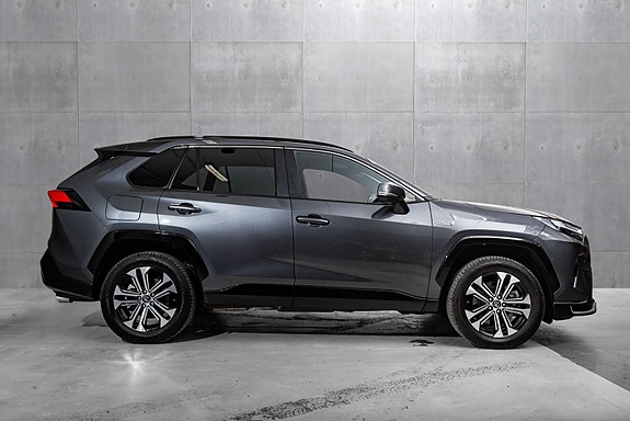 Toyota RAV4 Plug-in Hybrid 5 of 22