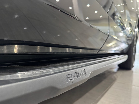Toyota RAV4 15 of 30