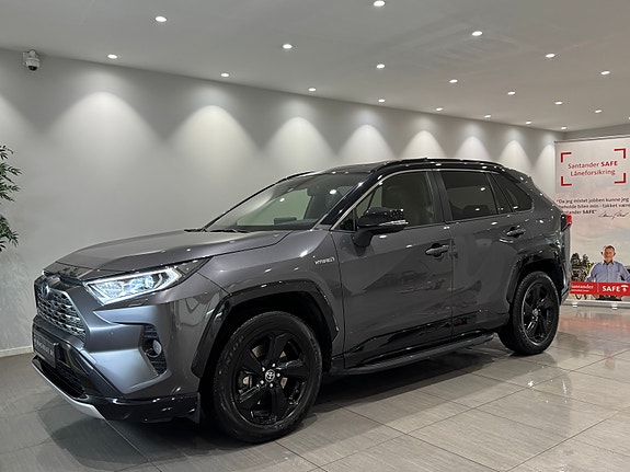 Toyota RAV4 4 of 30