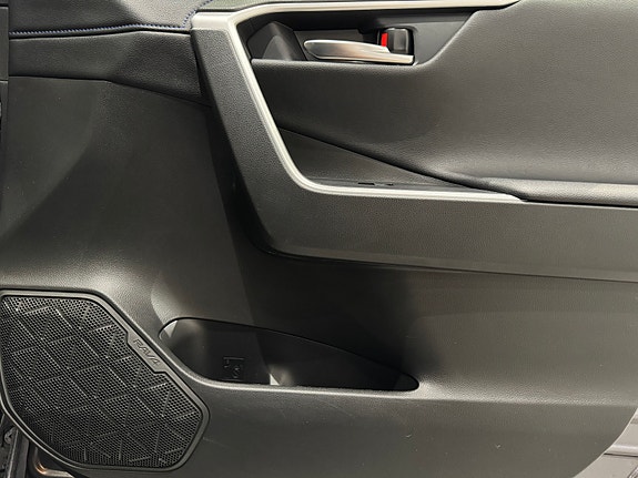 Toyota RAV4 19 of 30