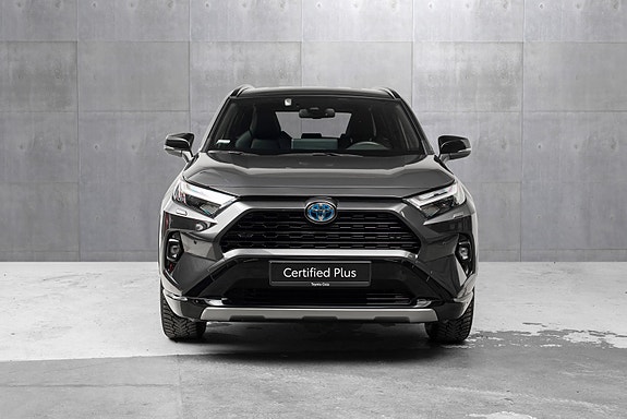 Toyota RAV4 8 of 24