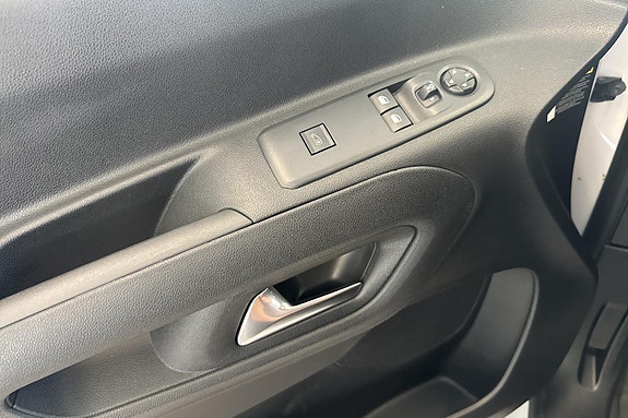 Opel Combo 17 of 27