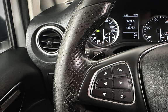 Mercedes-Benz Vito 29 of 30