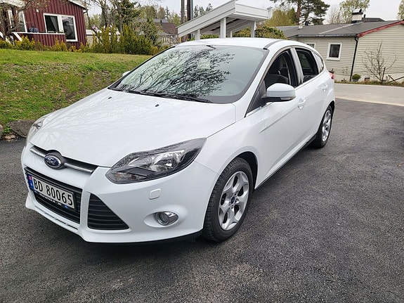 Ford Focus 2 of 8