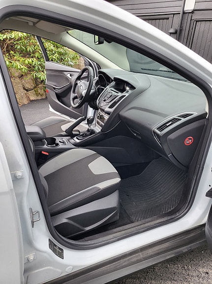 Ford Focus 5 of 8