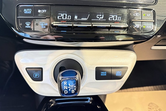 Toyota Prius 24 of 25