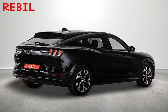Ford Mustang Mach-E 7 of 27
