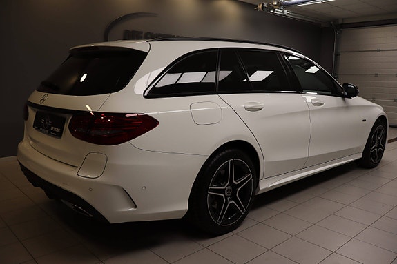 Mercedes-Benz C300 de 8 of 30