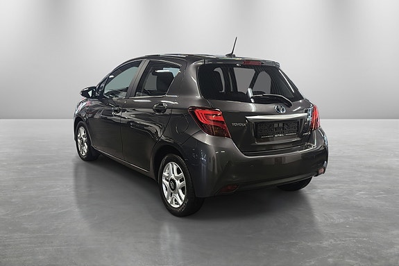 Toyota Yaris 3 of 21