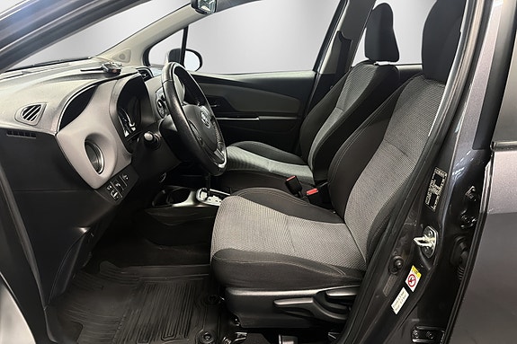 Toyota Yaris 9 of 21