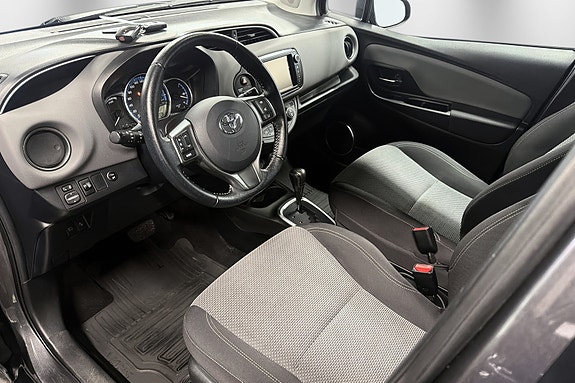 Toyota Yaris 10 of 21