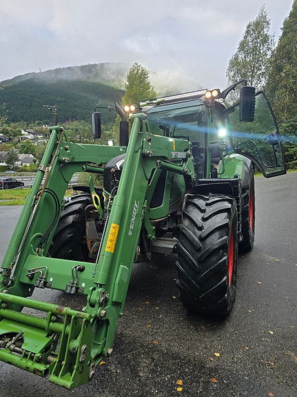 Fendt 718 Vario 16 of 24