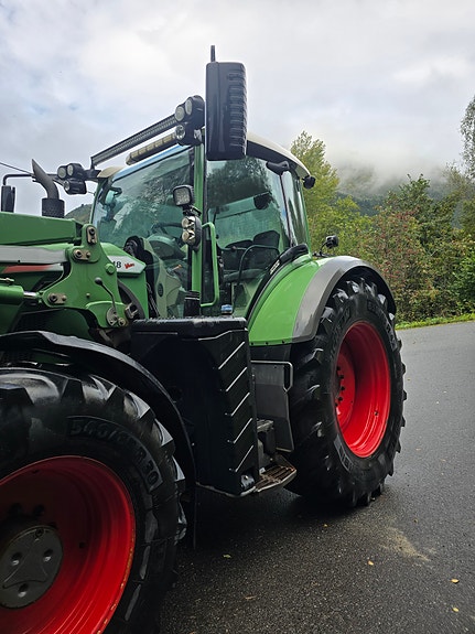 Fendt 718 Vario 13 of 24