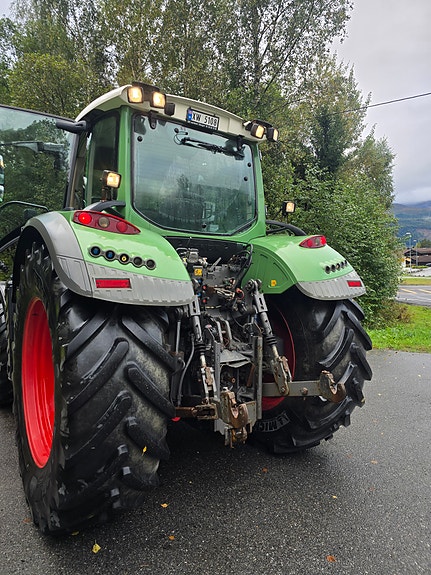 Fendt 718 Vario 17 of 24
