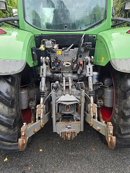 Fendt 718 Vario 9 of 24