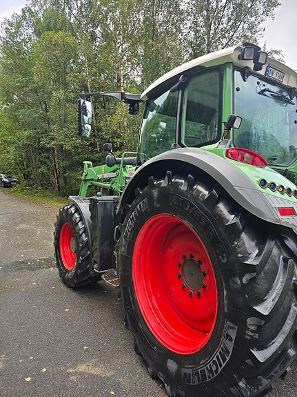 Fendt 718 Vario 11 of 24