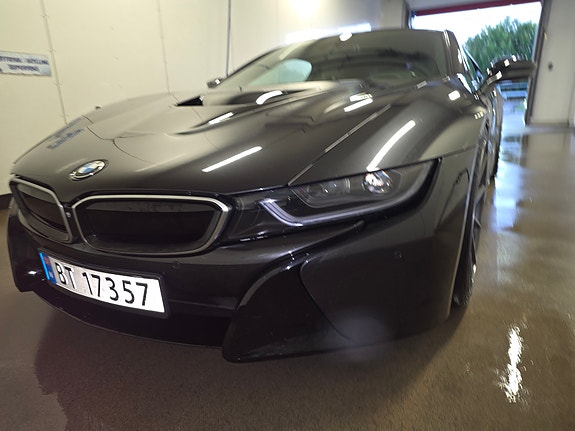 BMW i8 10 of 18