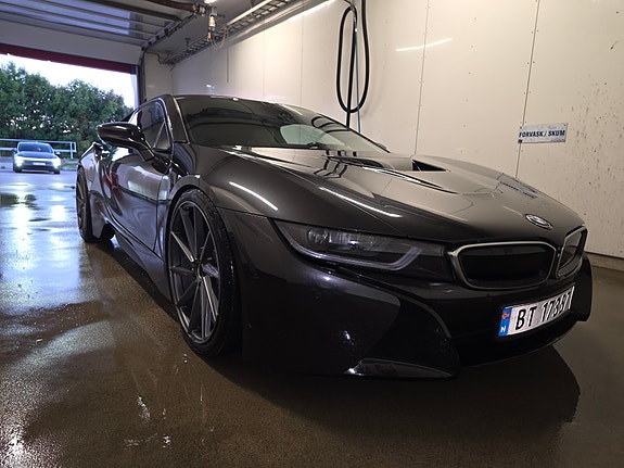 BMW i8 11 of 18