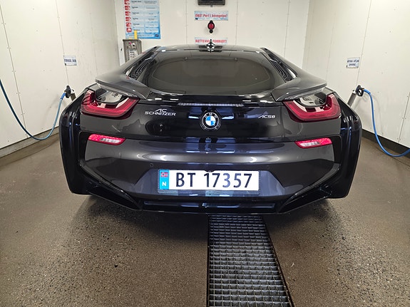 BMW i8 8 of 18